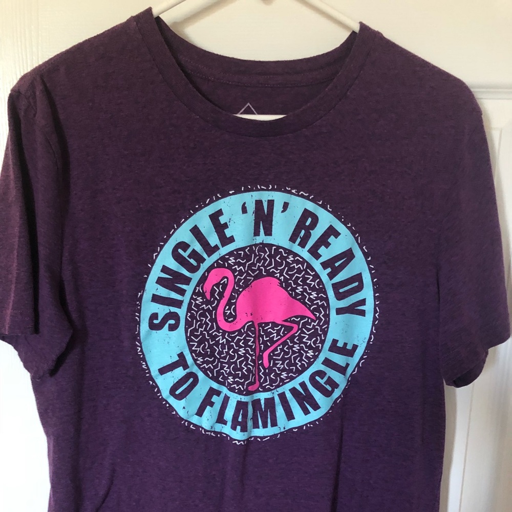 Single ‘n’ ready to Flamingle tee